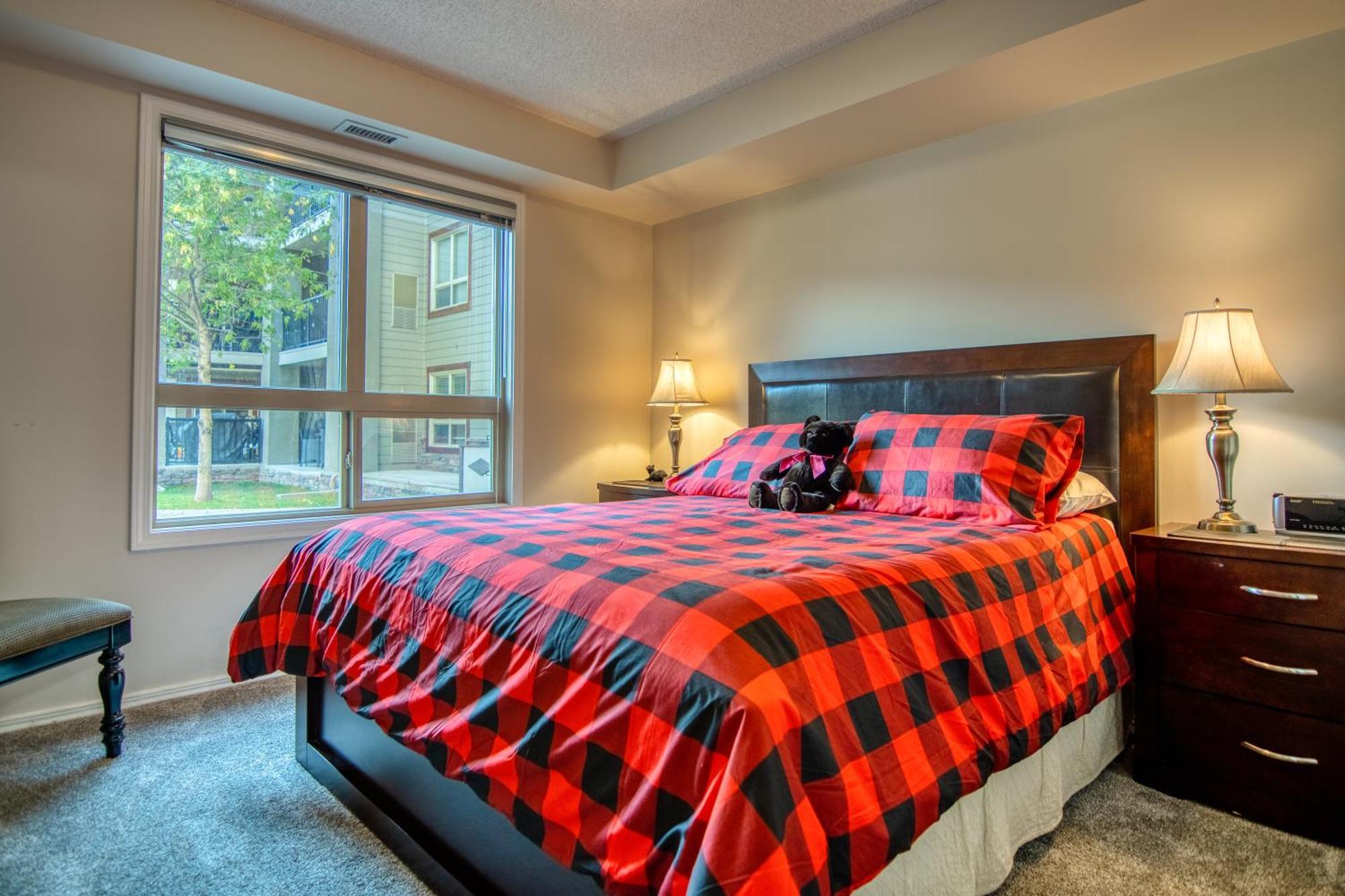 Mountain Getaway Condo - 5 Min Walk To The Beach! Invermere Buitenkant foto