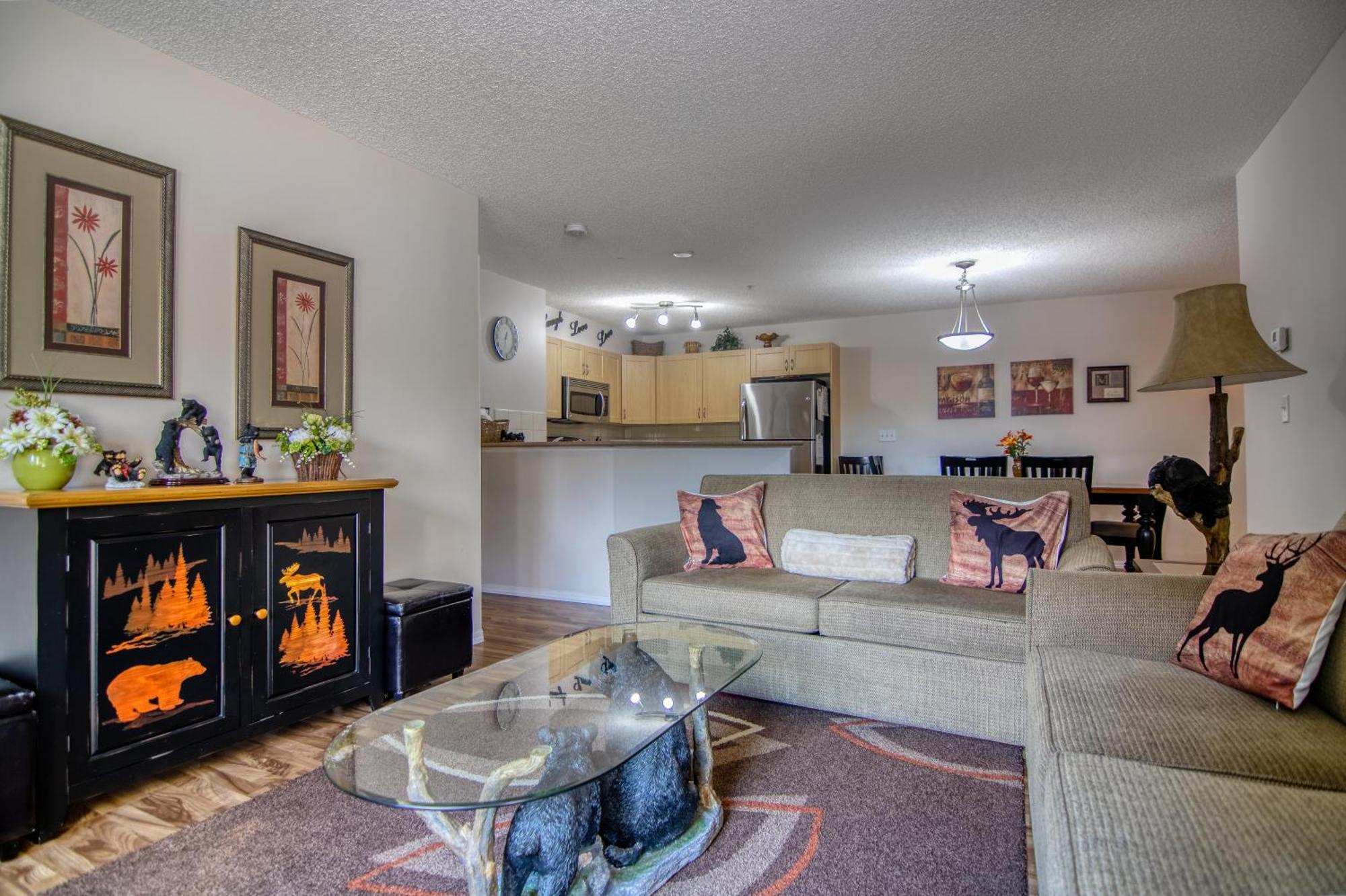 Mountain Getaway Condo - 5 Min Walk To The Beach! Invermere Buitenkant foto