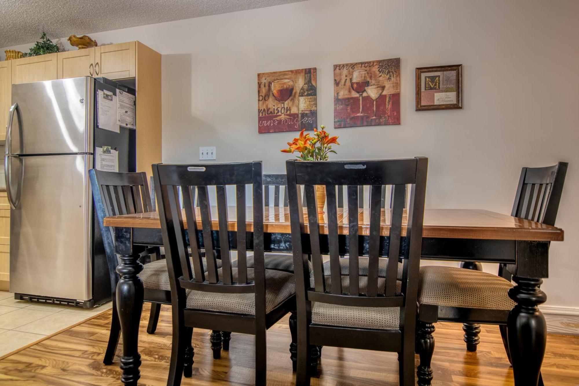 Mountain Getaway Condo - 5 Min Walk To The Beach! Invermere Buitenkant foto
